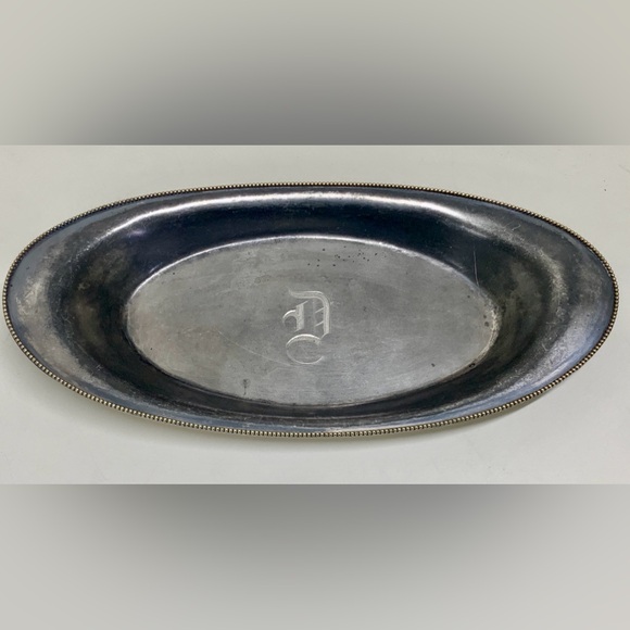 c. 1900 E. G. Webster & Son Gadrooned Rim Silver Plate Oval "D" Engraved Tray - Picture 1 of 12